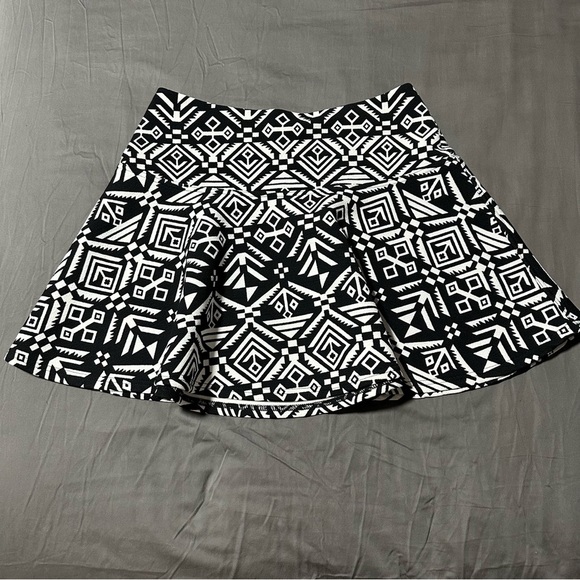 2B Bebe Dresses & Skirts - Flare Mini Skirt